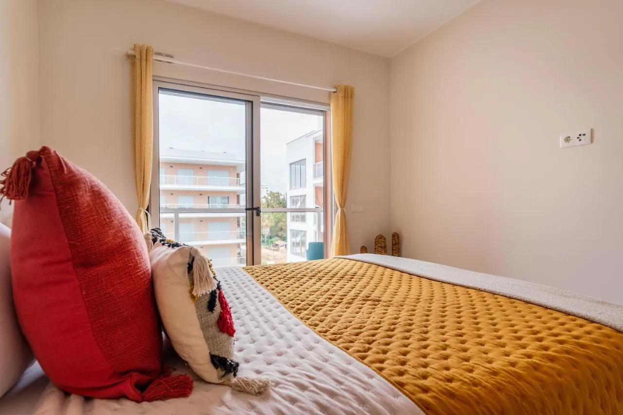 Appartement Sunny Brand New 2-Bedroom Apt - 500M From Praia Da Rocha With Ac And Pool! Portimão Portugal