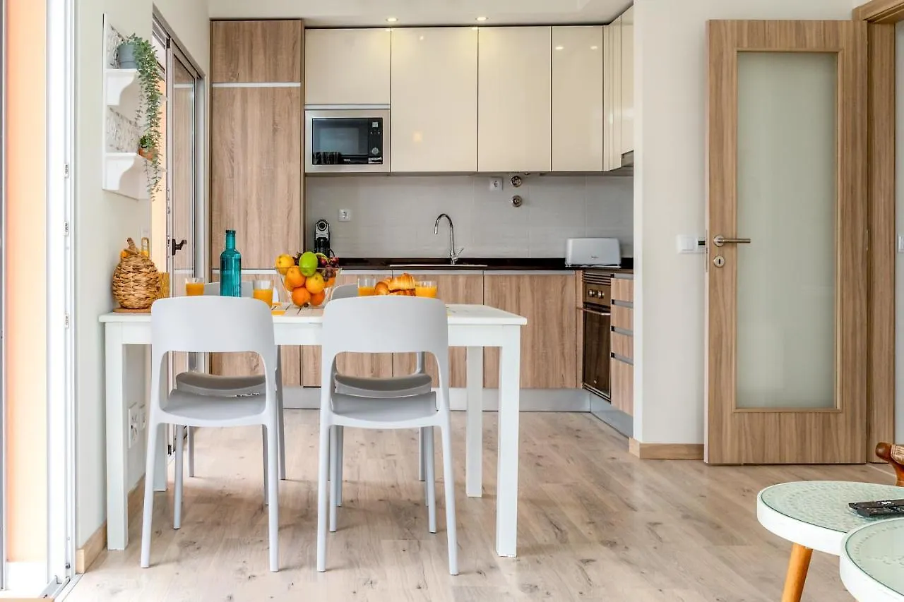 Sunny Brand New 2-Bedroom Apt - 500M From Praia Da Rocha With Ac And Pool! Portimao Portugal