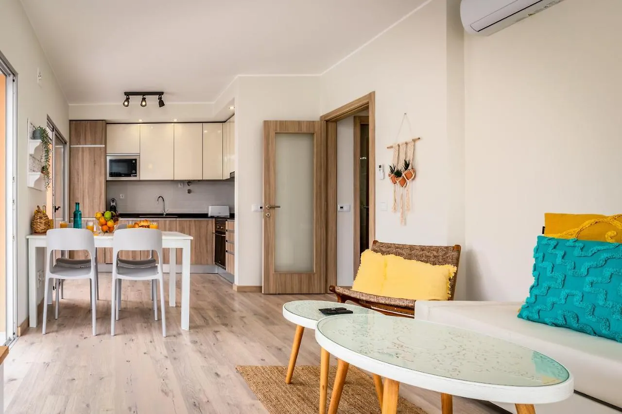 Sunny Brand New 2-Bedroom Apt - 500M From Praia Da Rocha With Ac And Pool! Portimao 0*,  Portugal
