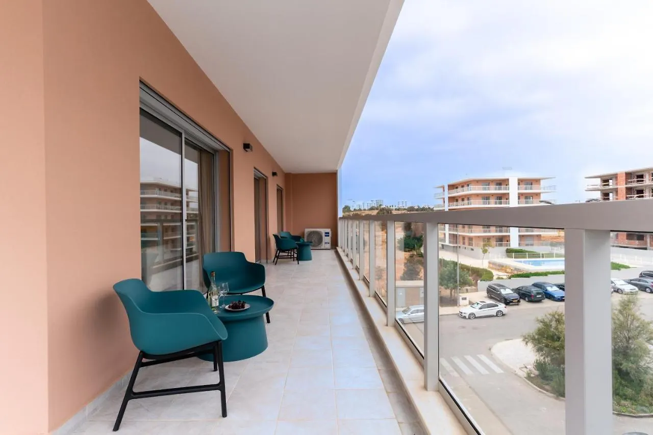 Apartment Sunny Brand New 2-Bedroom Apt - 500M From Praia Da Rocha With Ac And Pool! Portimao